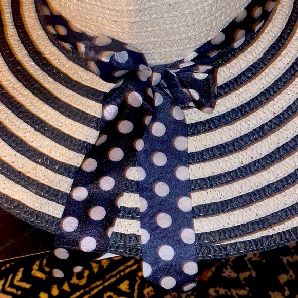 Sun hat - Picture 3 of 4